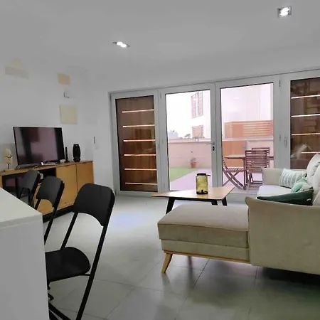 Duplex De Lujo Frente A La Playa אל מדאנו